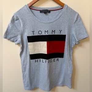 Tommy Hilfiger Gray Flag Logo Graphic T-Shirt Women’s Small